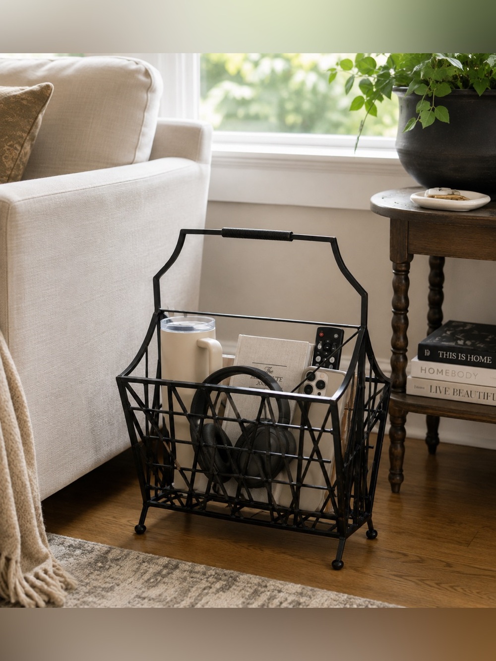 Vintage 90s Y2K Black Metal Geometric Magazine Rack Holder